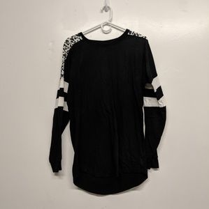 ✨Long Sleeve Tee BOGO FREE